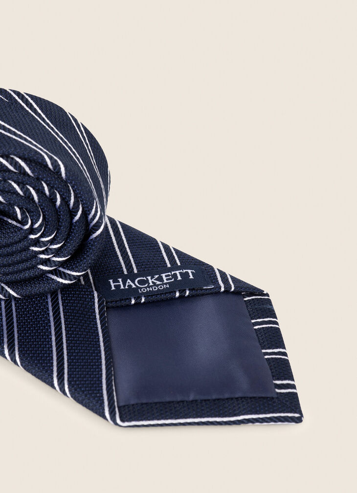 Patterned tie