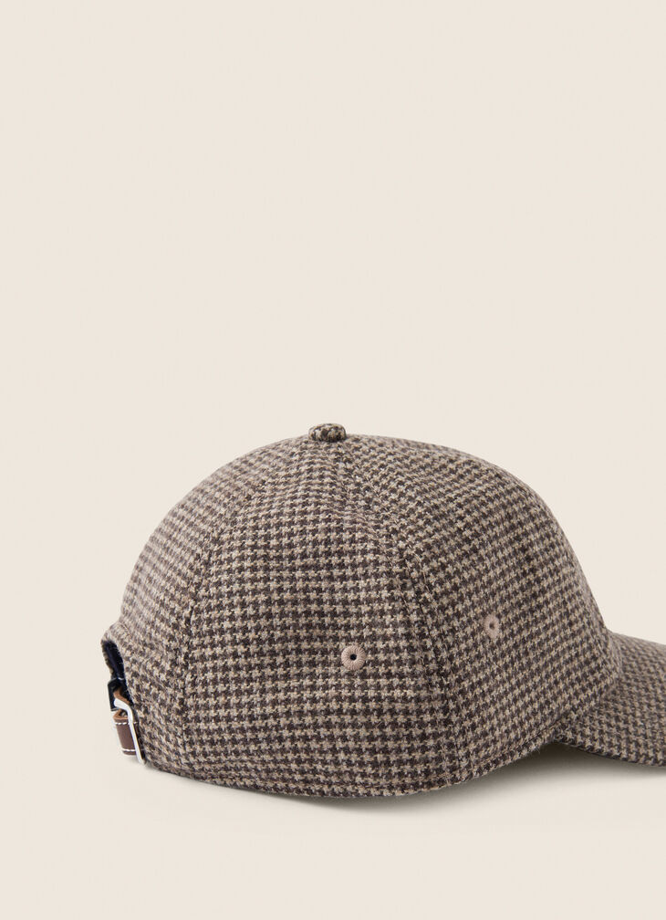 Embroidered cap