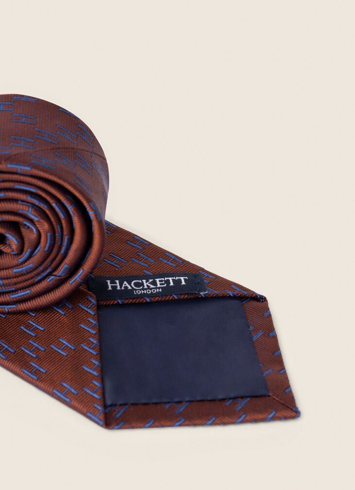 Patterned tie