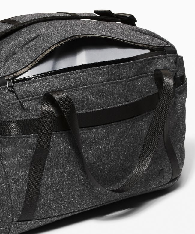 Core Large Duffle Bag 2.0 38L