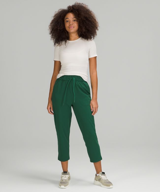 Stretch High-Rise Crop 23