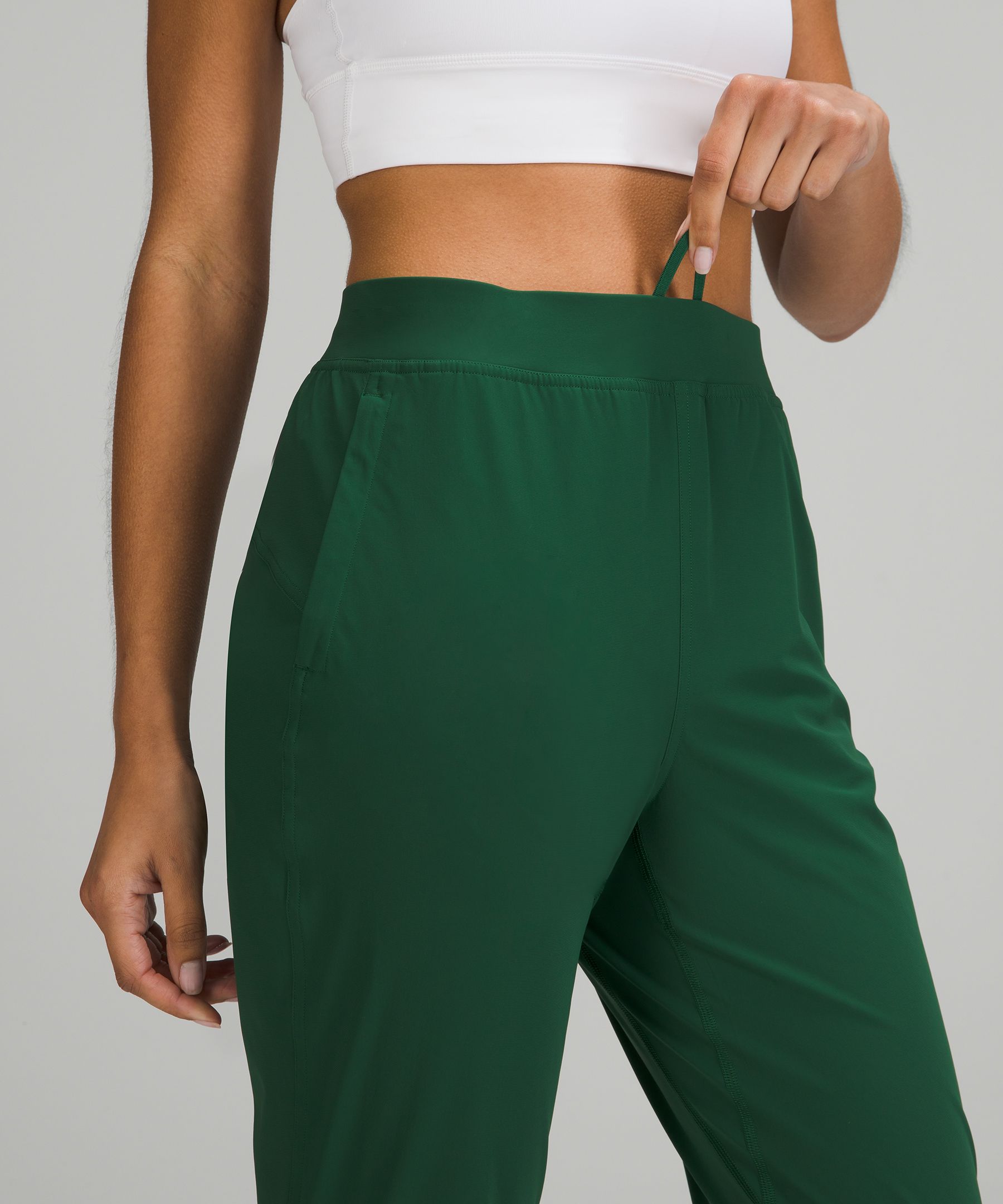 Adapted State High-Rise Jogger Crop