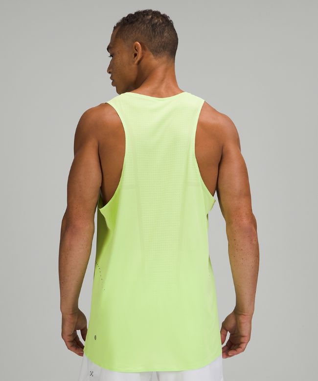 Fast and Free Singlet