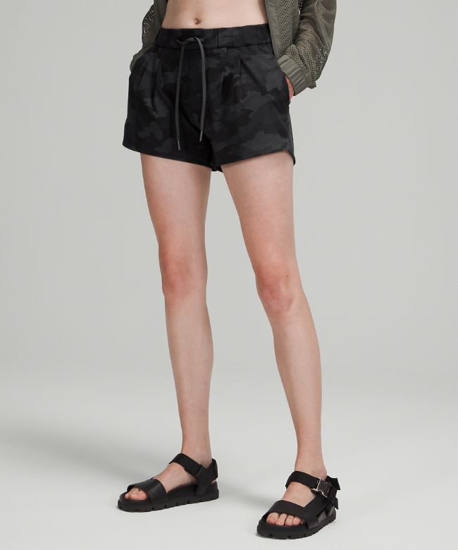 Stroll at Sundown Mid-Rise Short 3