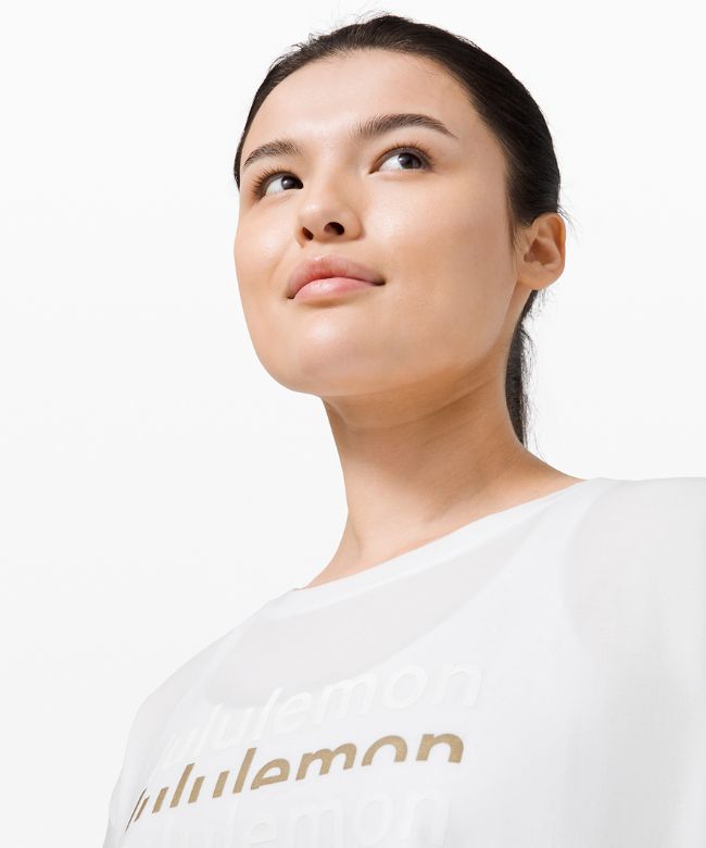 Cortes Crop T-Shirt Logo