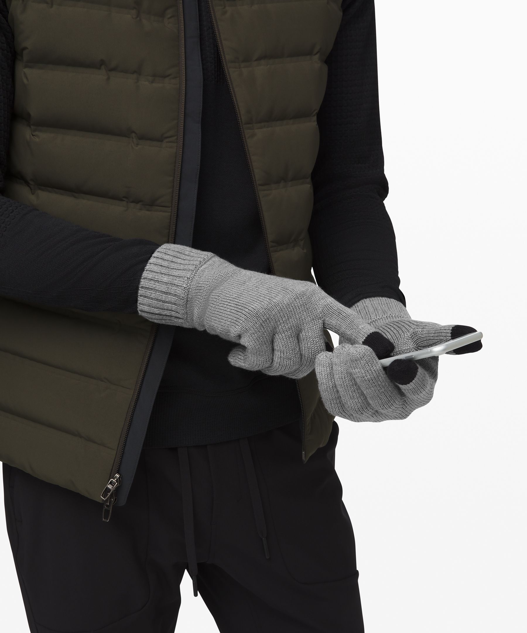 Cold Pursuit Knit Gloves