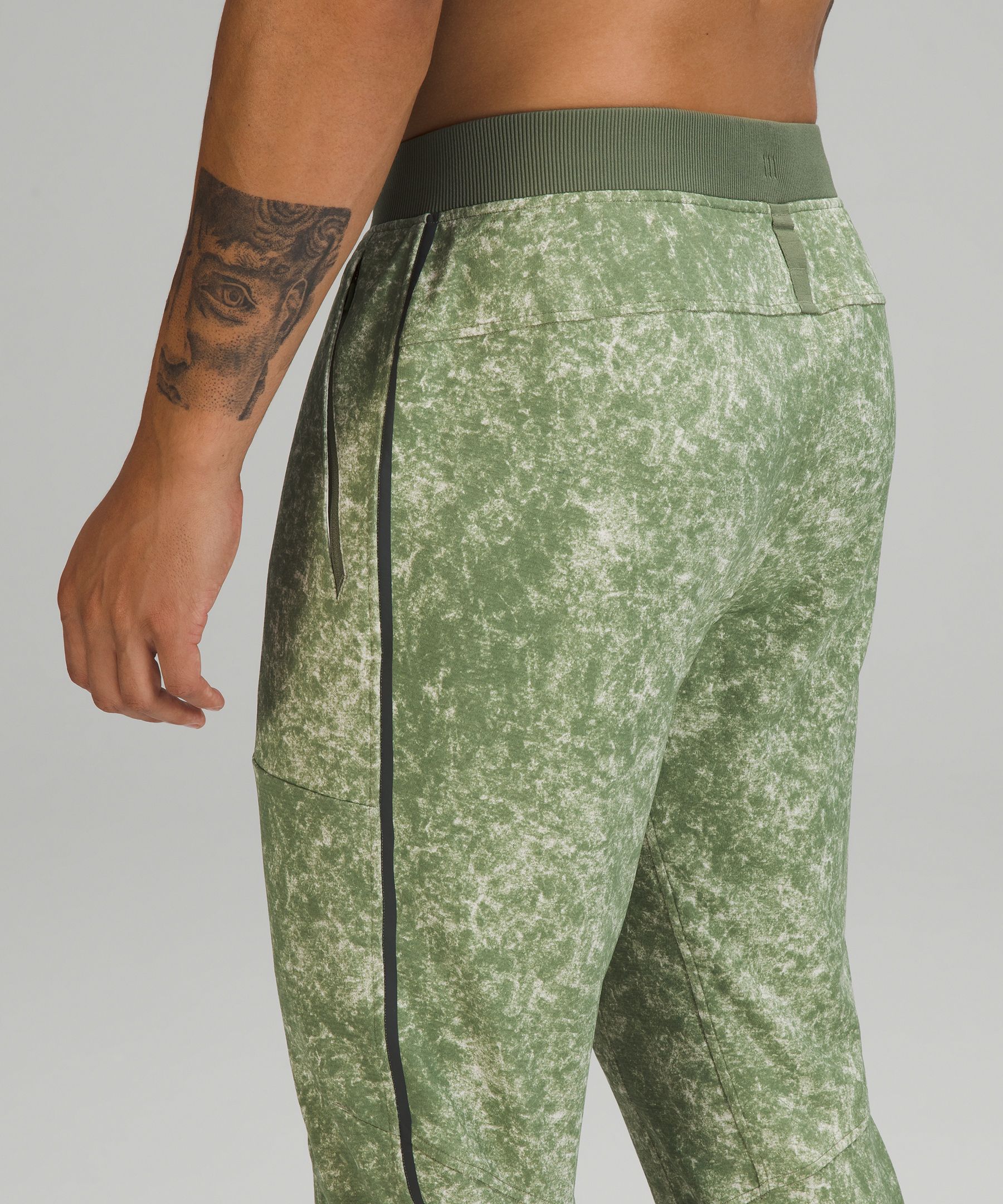 Textured Tech Pant