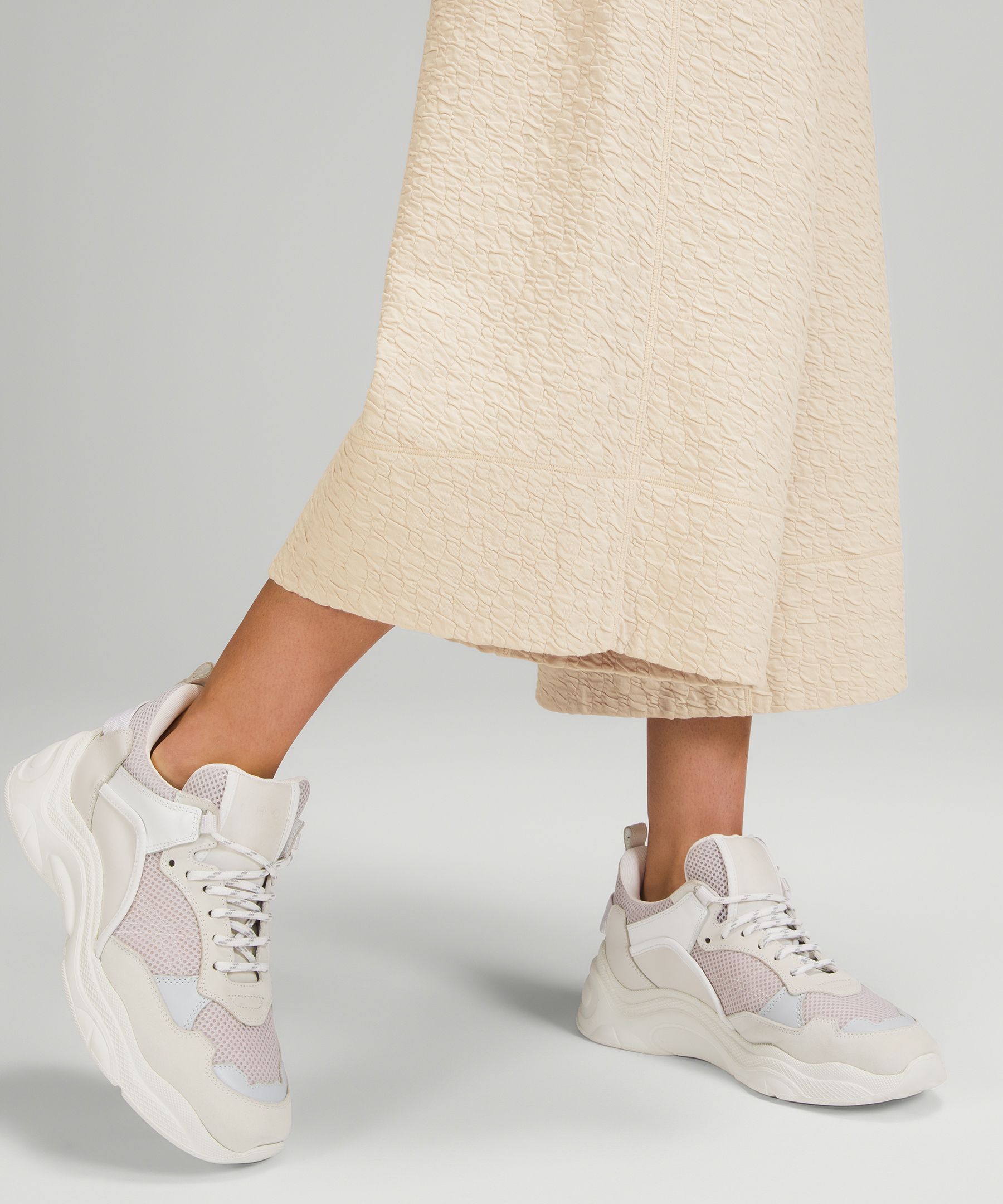 Rippled Wide Leg Super-High-Rise Crop