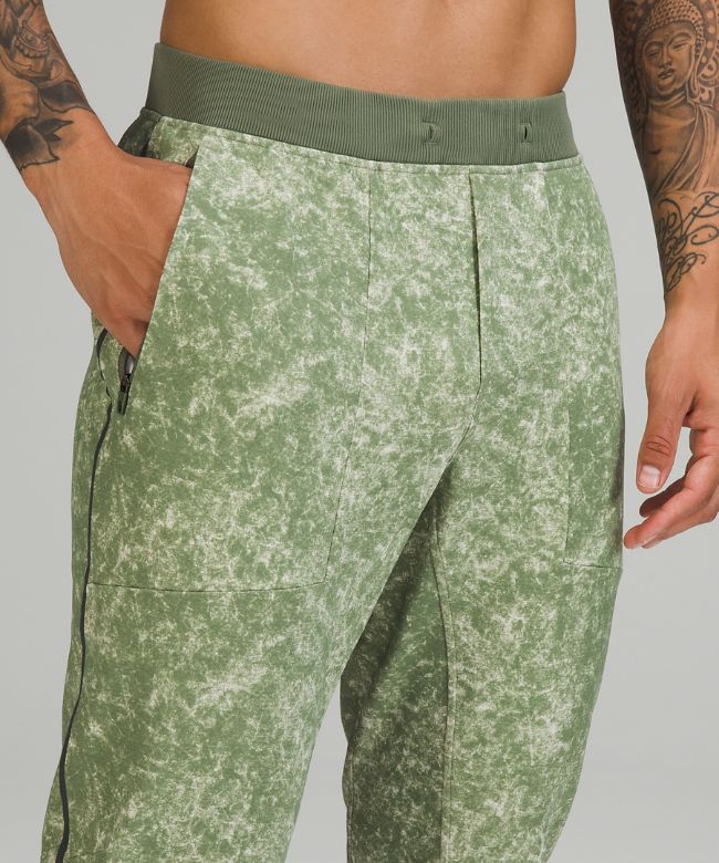 Textured Tech Pant
