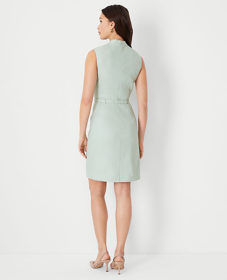 The Belted V-Neck Dress in Linen Blend