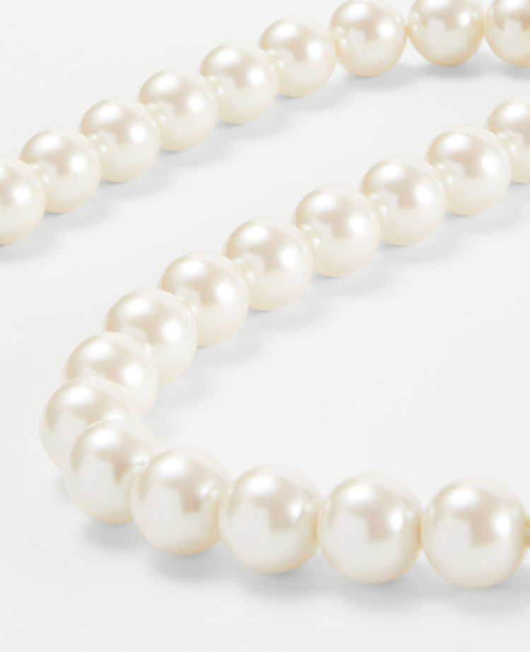 Pearlized Oversized Statement Necklace