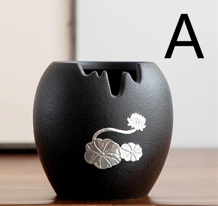 Ashtray Household Living Room Ceramics Simple And Creative Personality Trend Windproof And Fly Ash