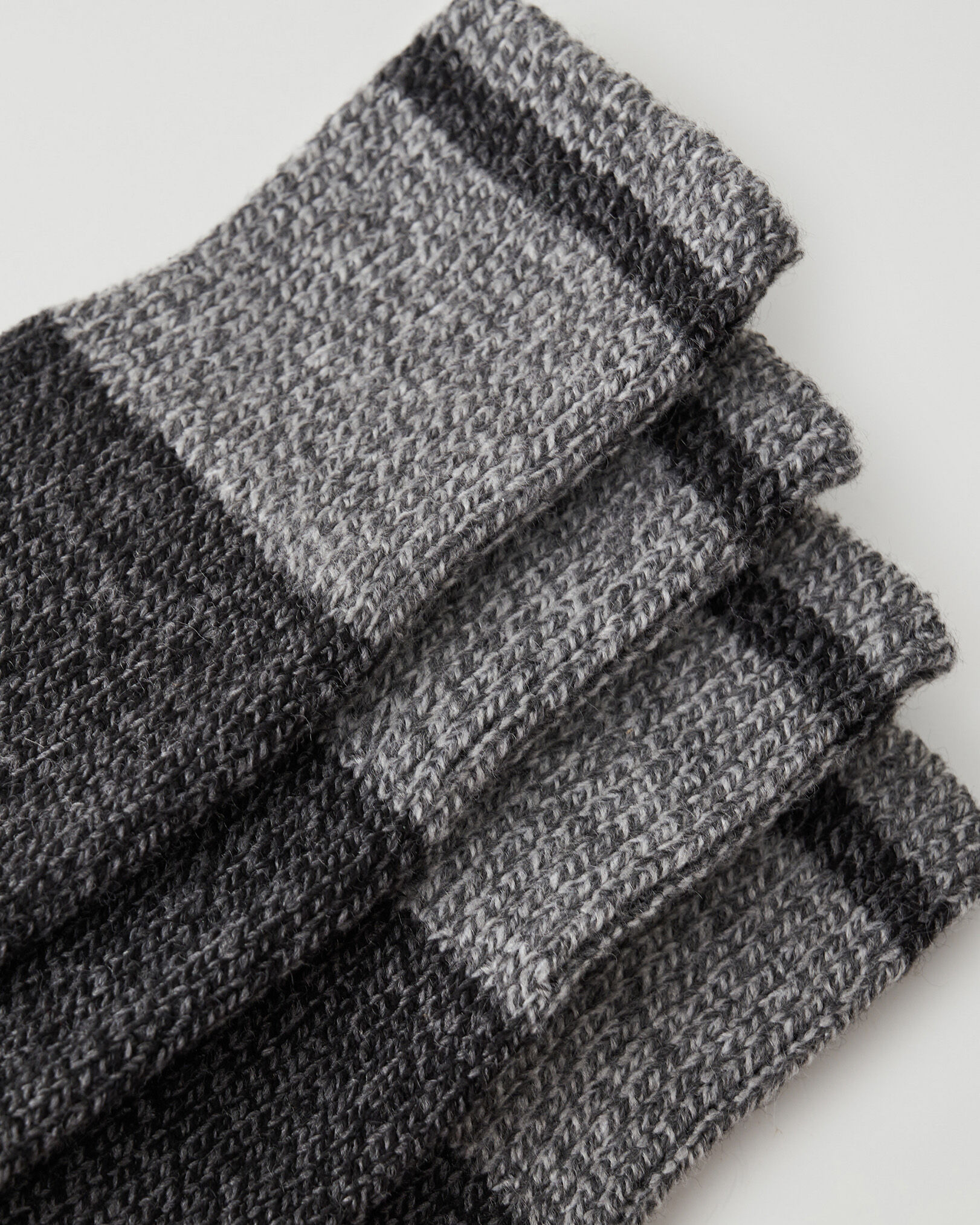 Adult Roots Cabin Pop Sock 2 Pack