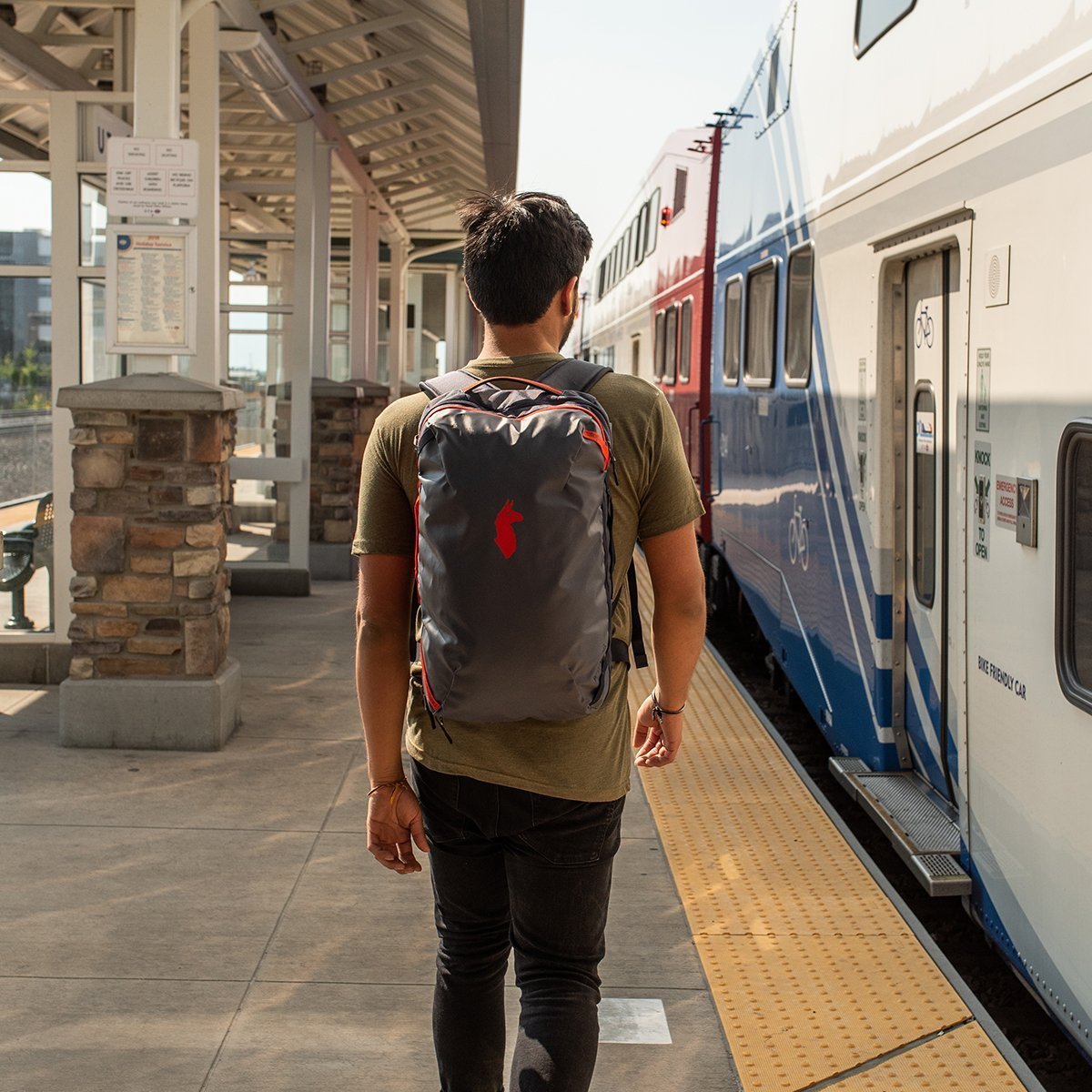 Allpa 28L Travel Pack