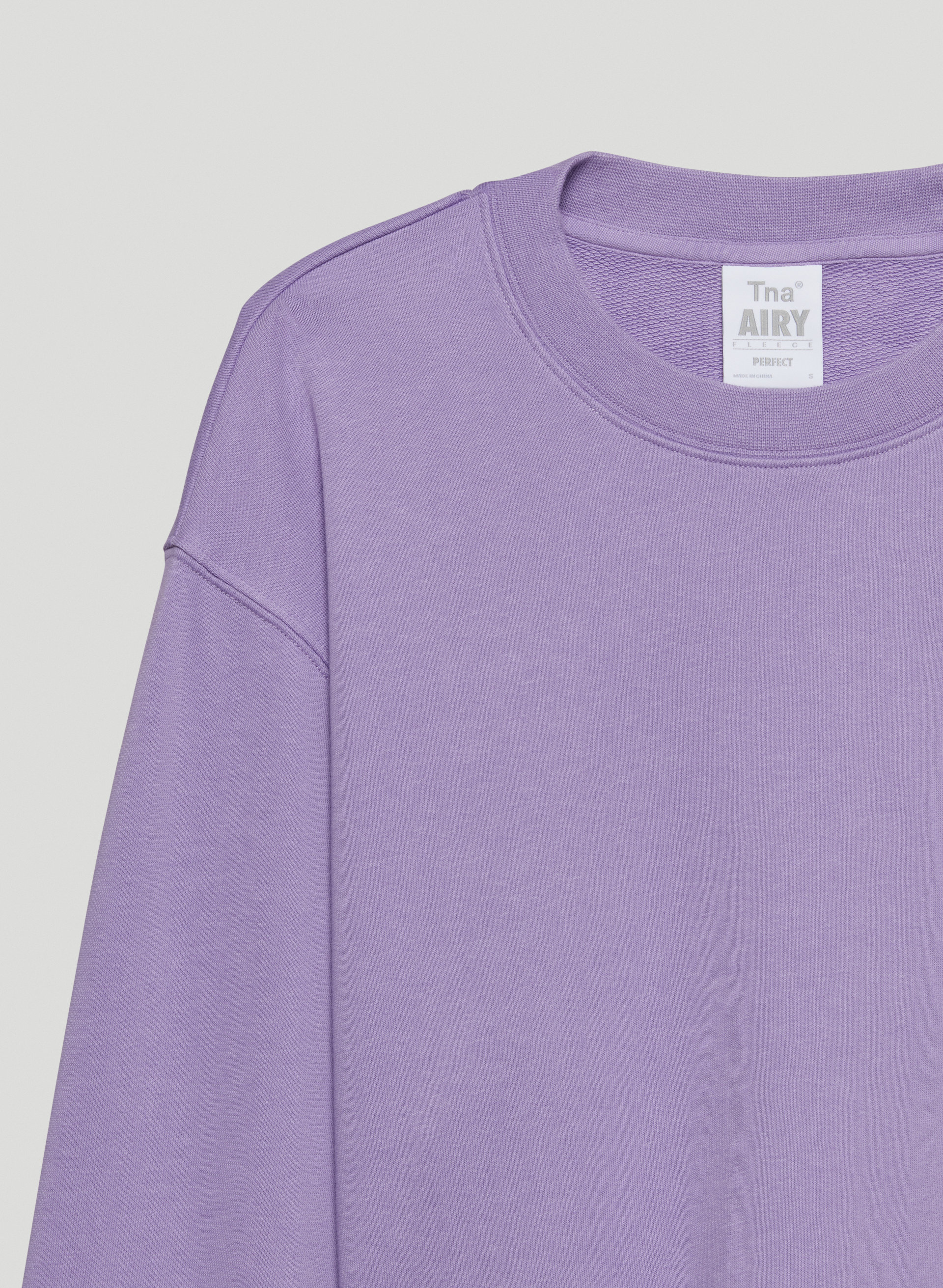 Airy Fleece Boyfriend Cropped Sweatshirt