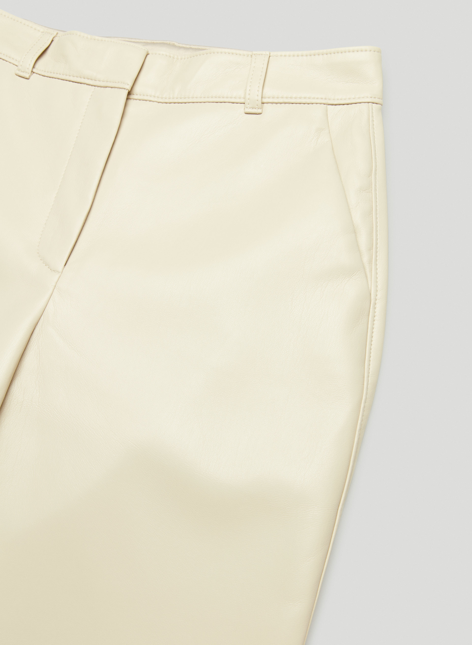 Command Cropped Pant