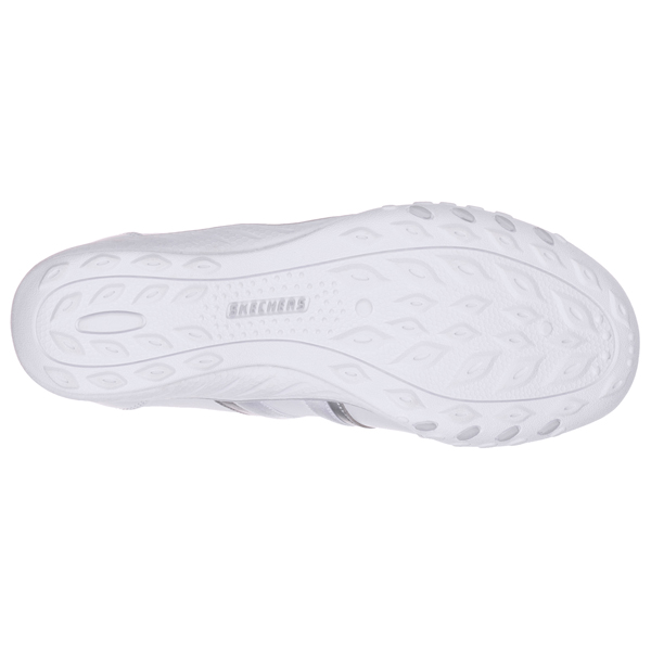 Skechers Women Relaxed Fit: Breathe Easy - Little Gem White/Silver