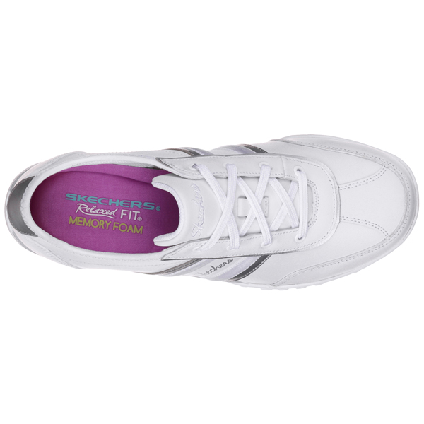 Skechers Women Relaxed Fit: Breathe Easy - Little Gem White/Silver