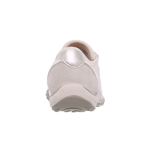 Skechers Women Relaxed Fit: Breathe Easy - Cool IT Natural