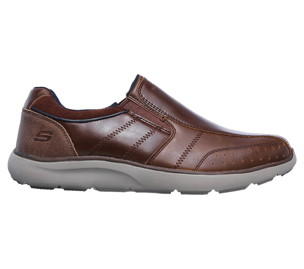 Skechers Men Relaxed Fit: Montego - Alvaro Red/Brown