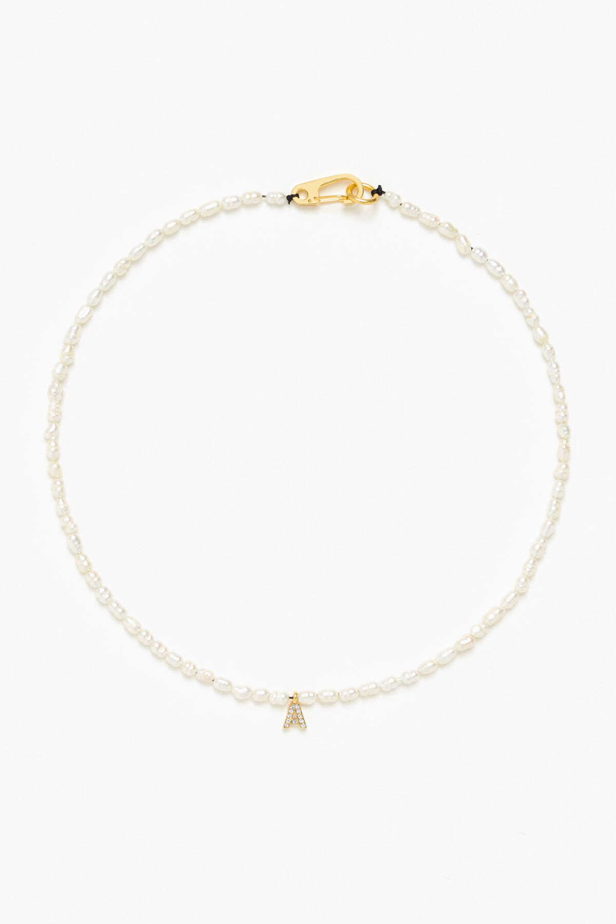 Collar letra A perlas