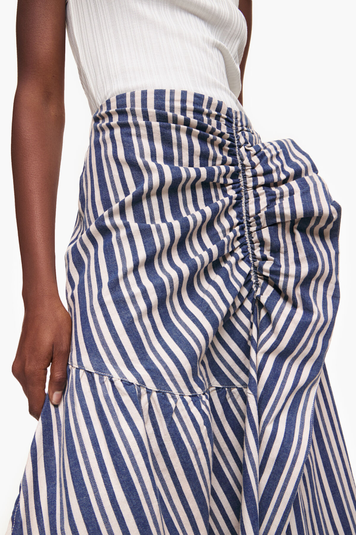 Falda midi vaquera azul