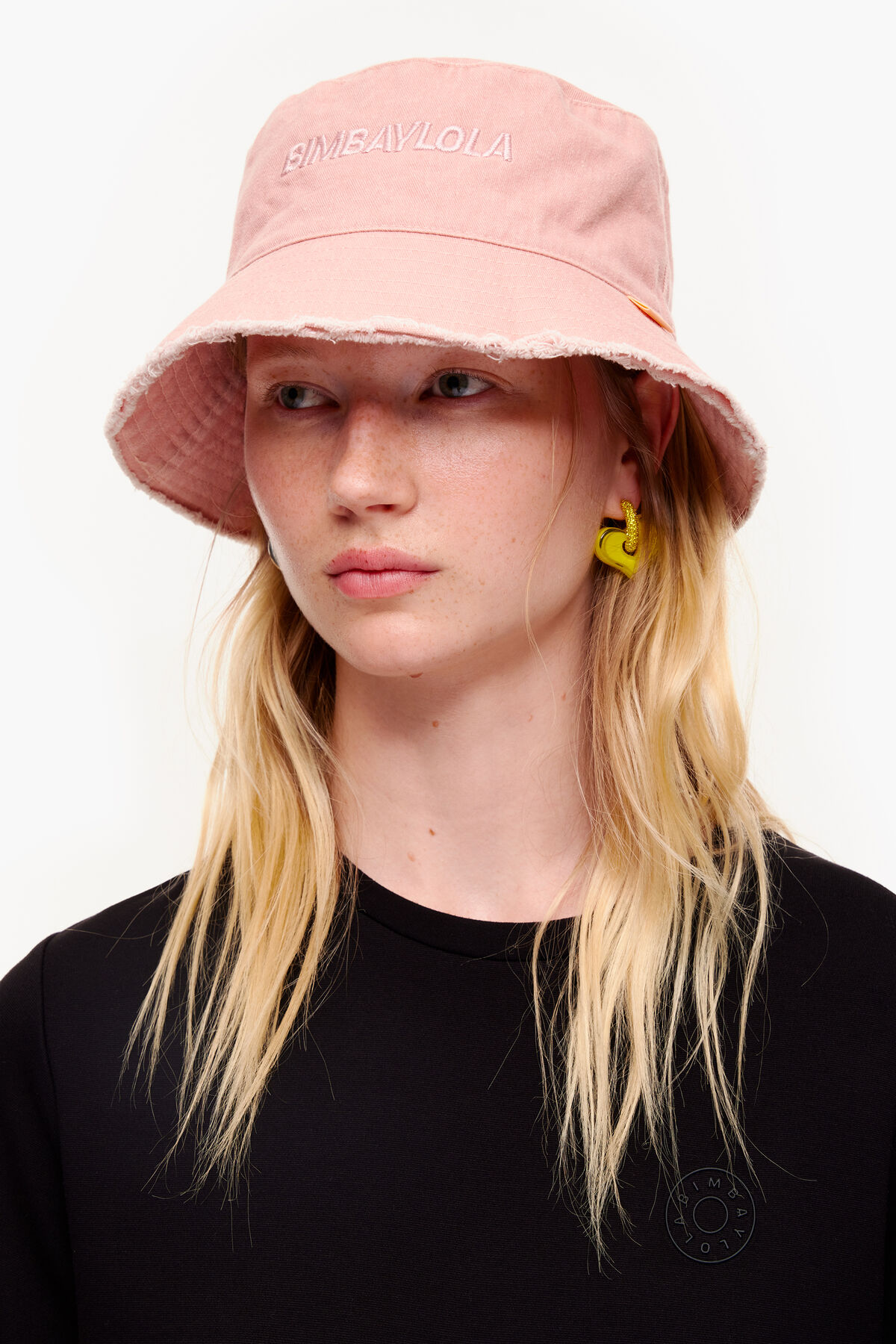 Gorro bucket lavado rosa