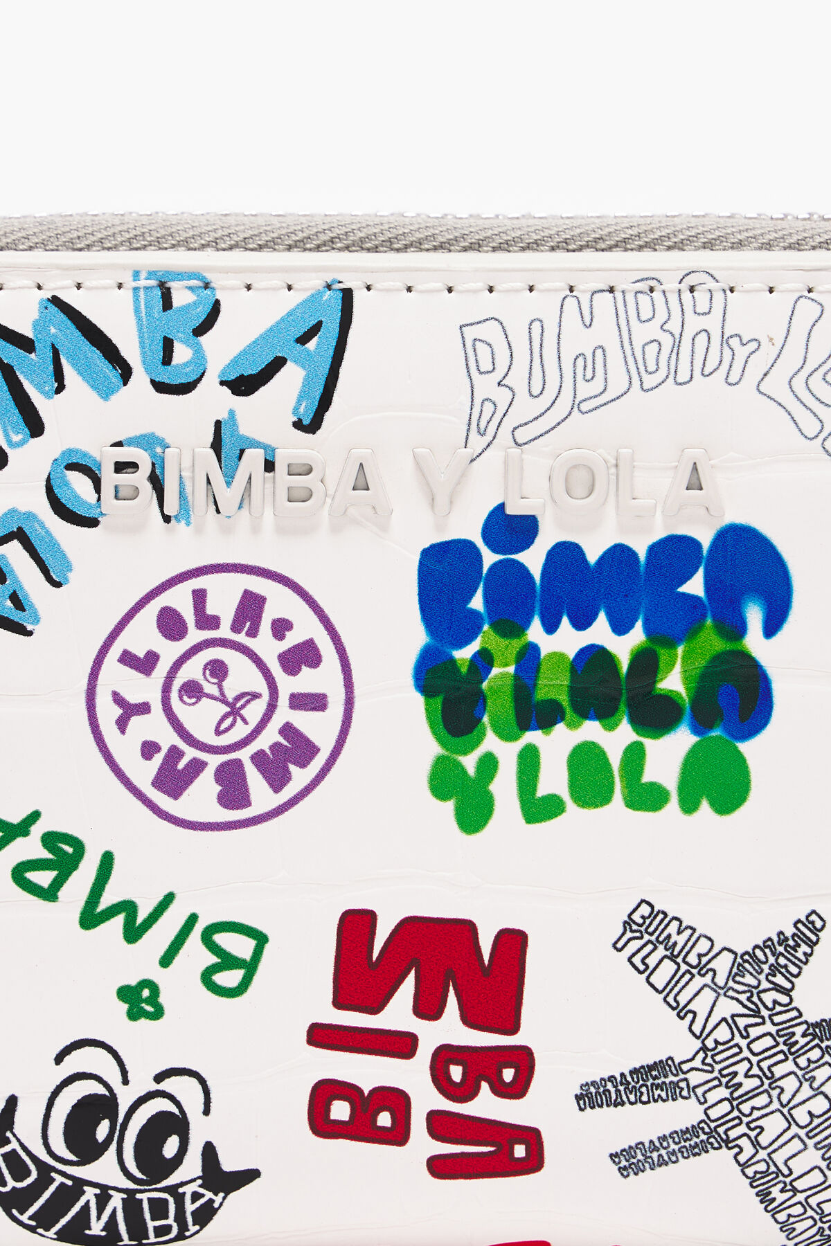 Cartera solapa cocodrilo print blanca