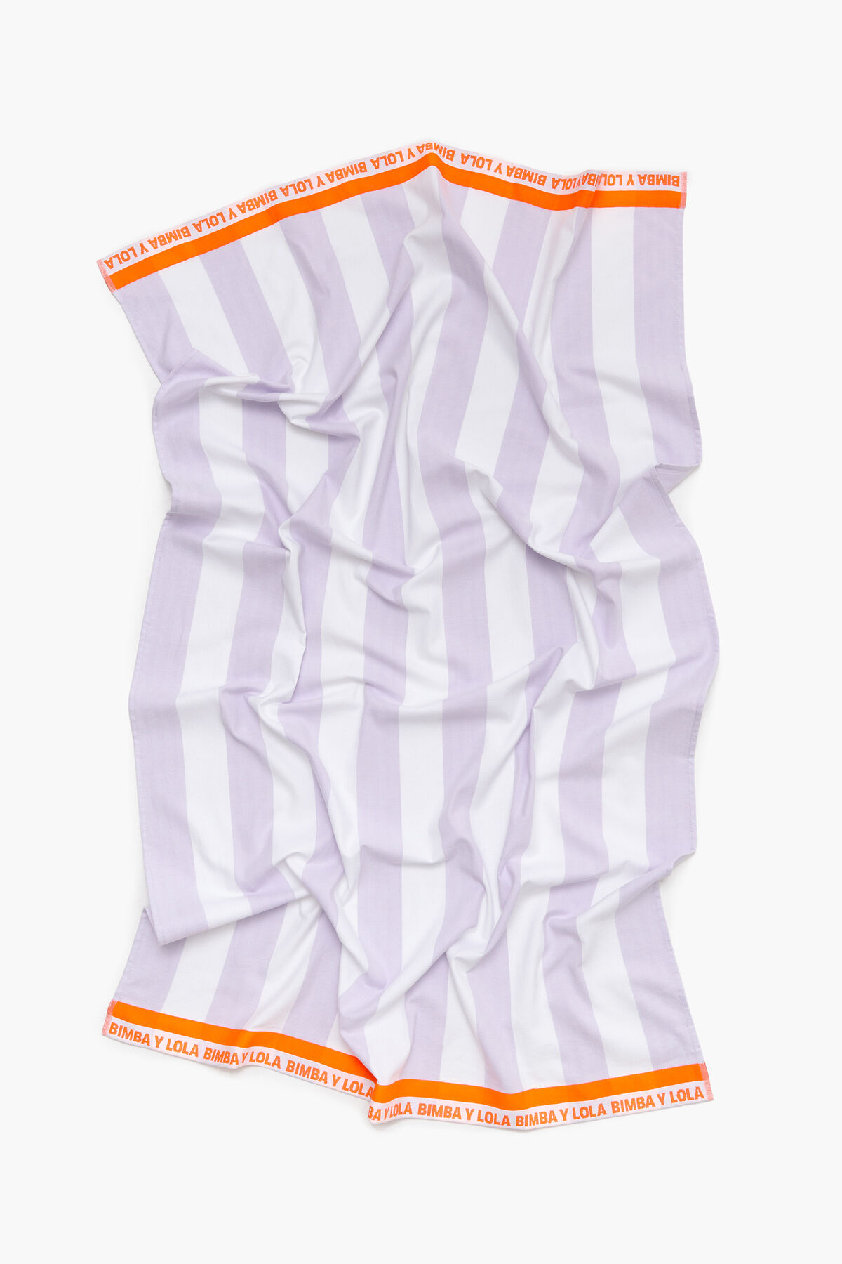 Toalla estampada rayas lila