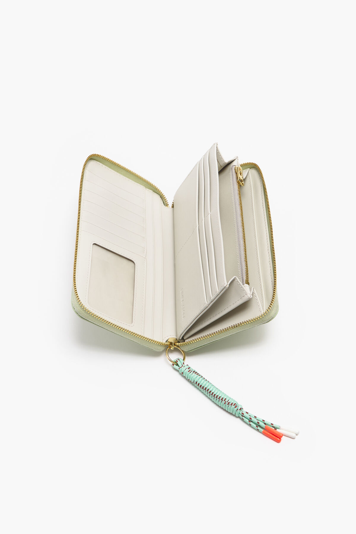 Billetera libro piel verde pastel