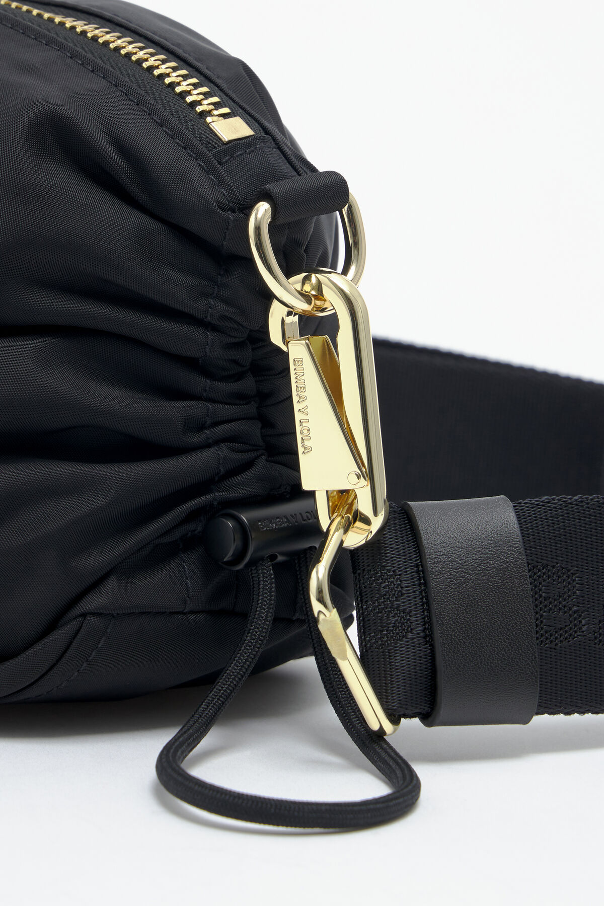 Bolso bandolera S nylon frunces negro