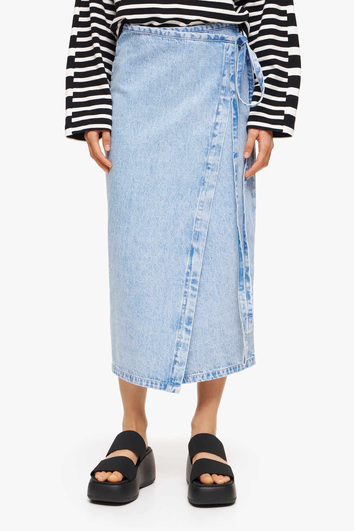 Falda pareo vaquera midi azul claro