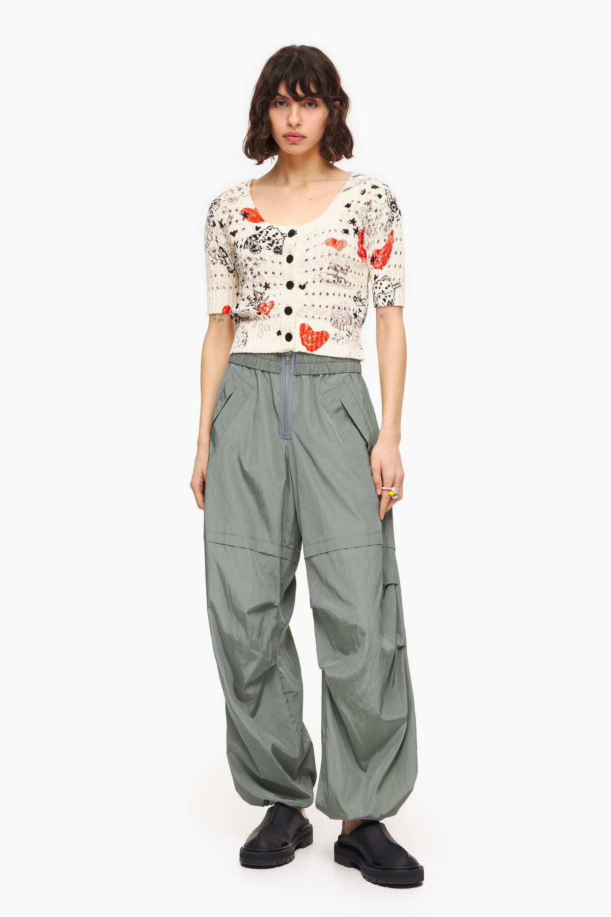 Pantalón parachute gris