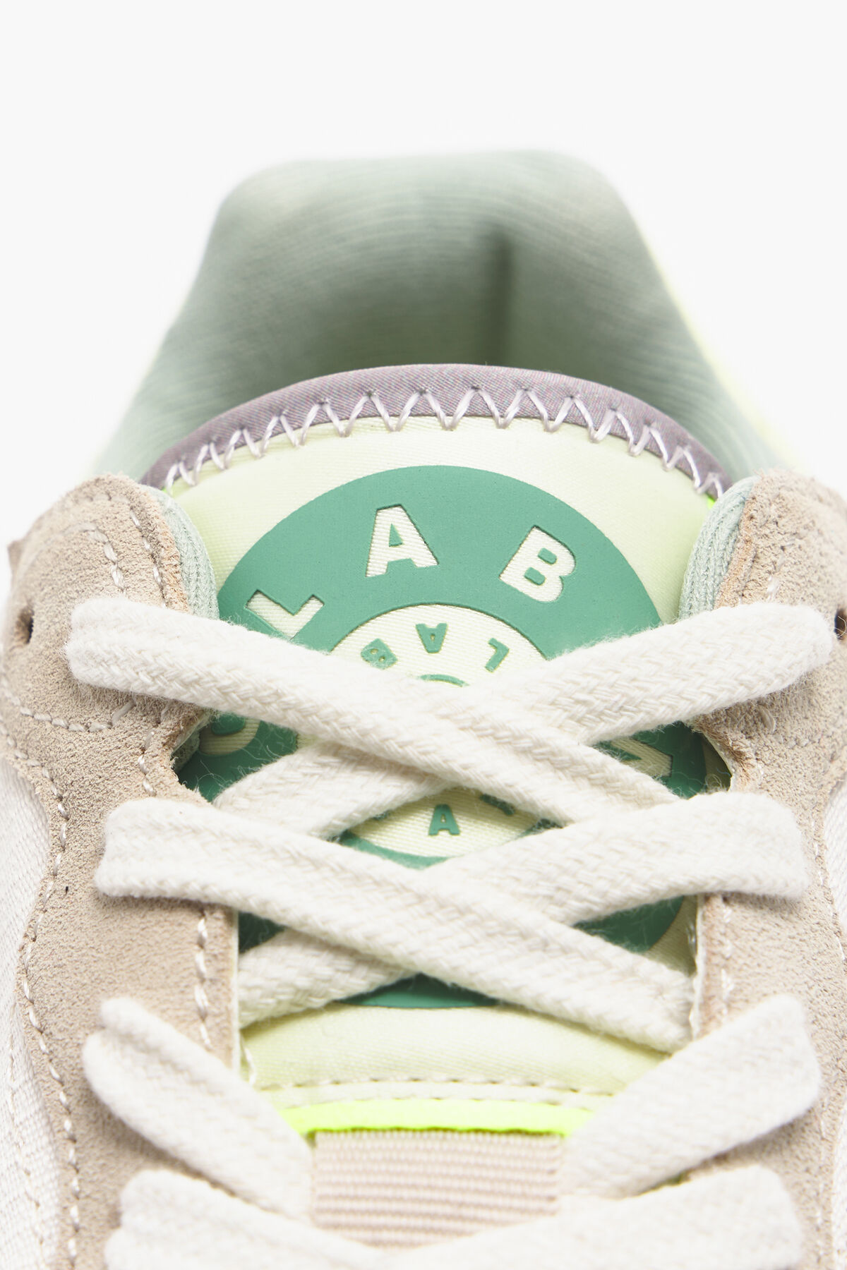 Deportiva lifestyle hueso