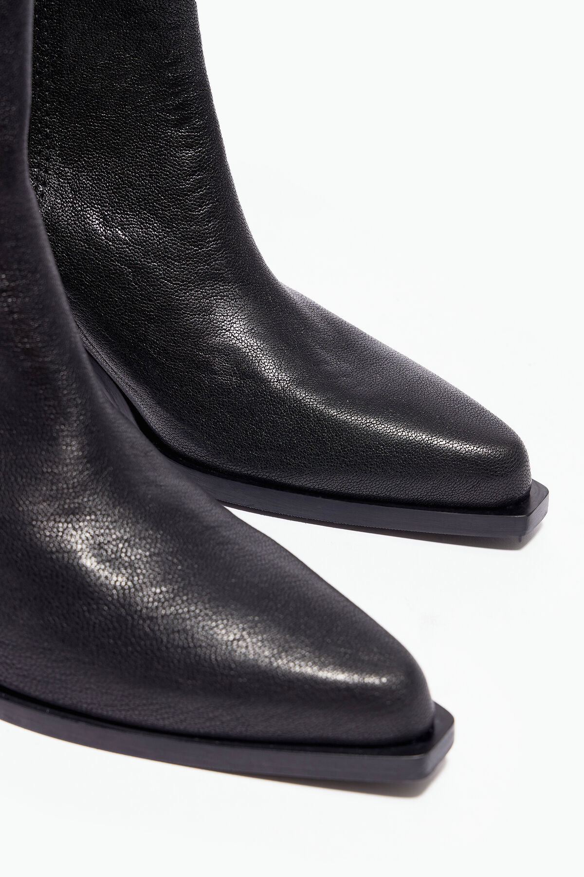 Botín campero piel negro