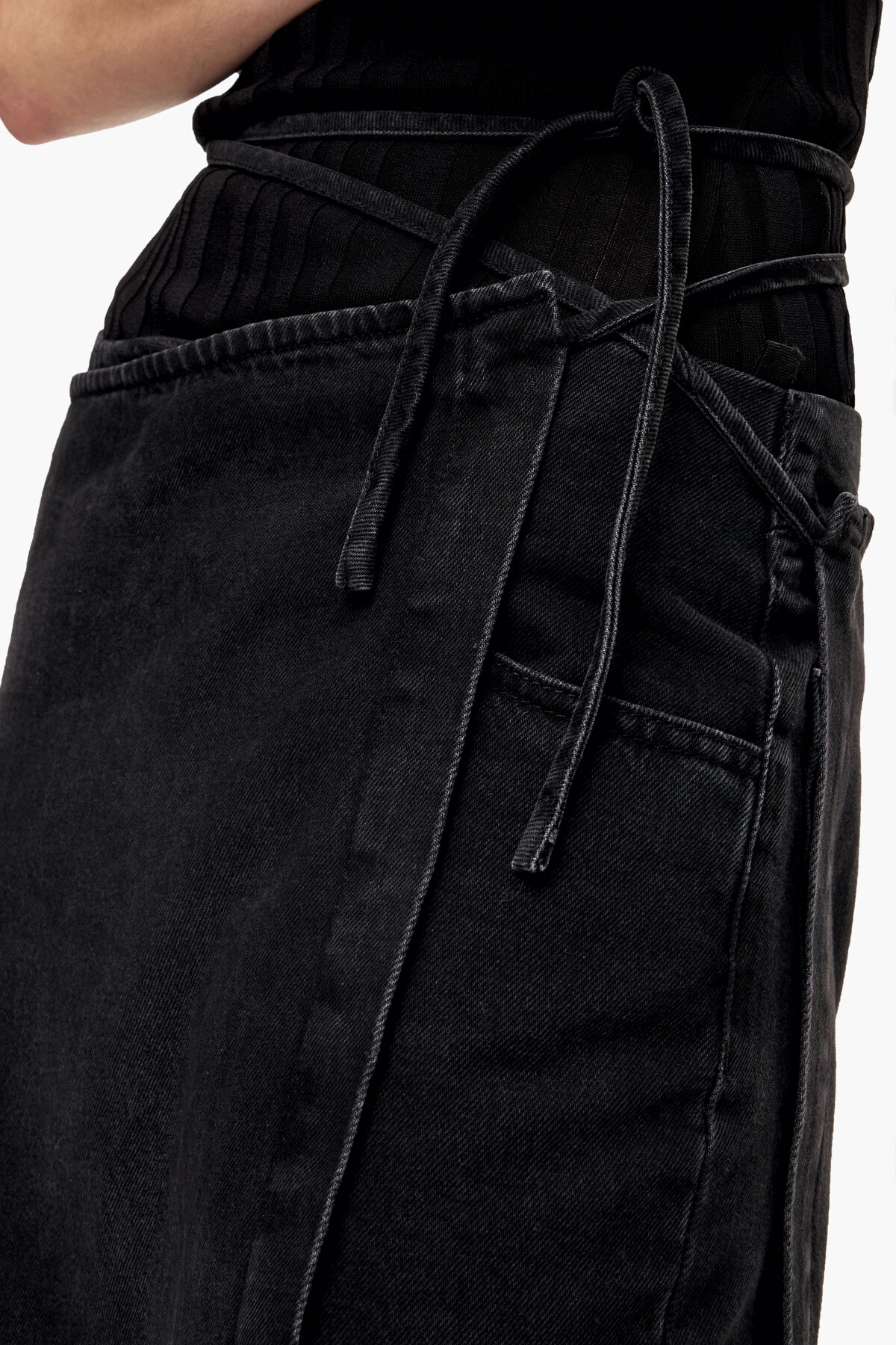 Conjunto denim falda pantalón negro lavado