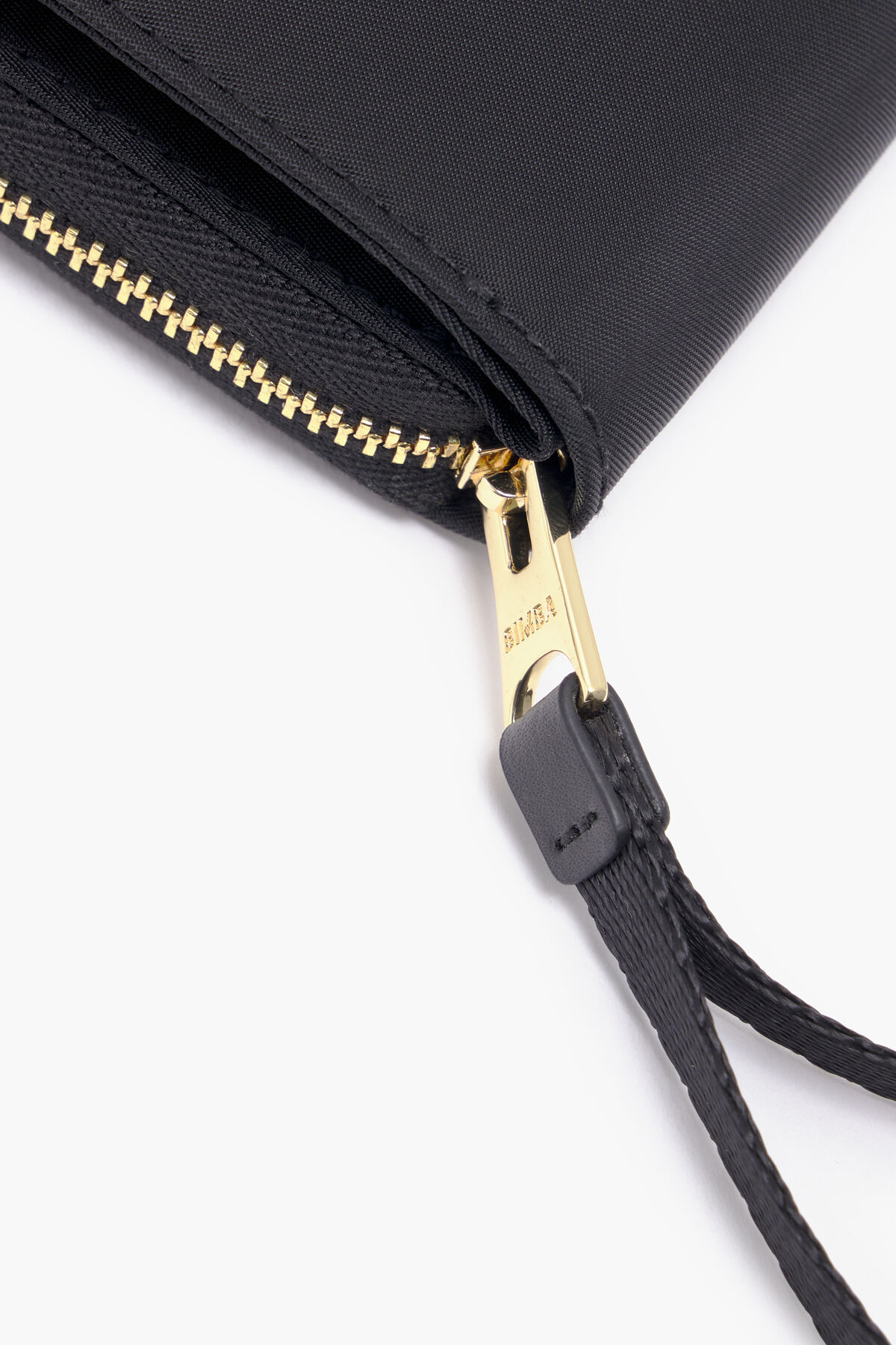 Cartera solapa nylon negra