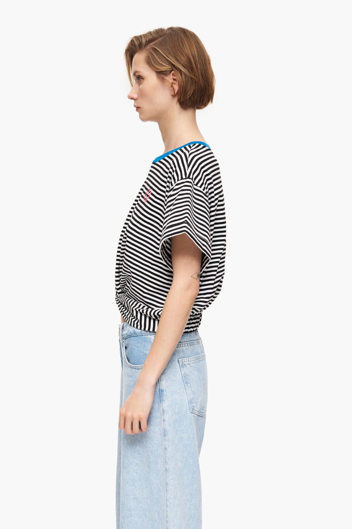 Camiseta nudo boxy negra