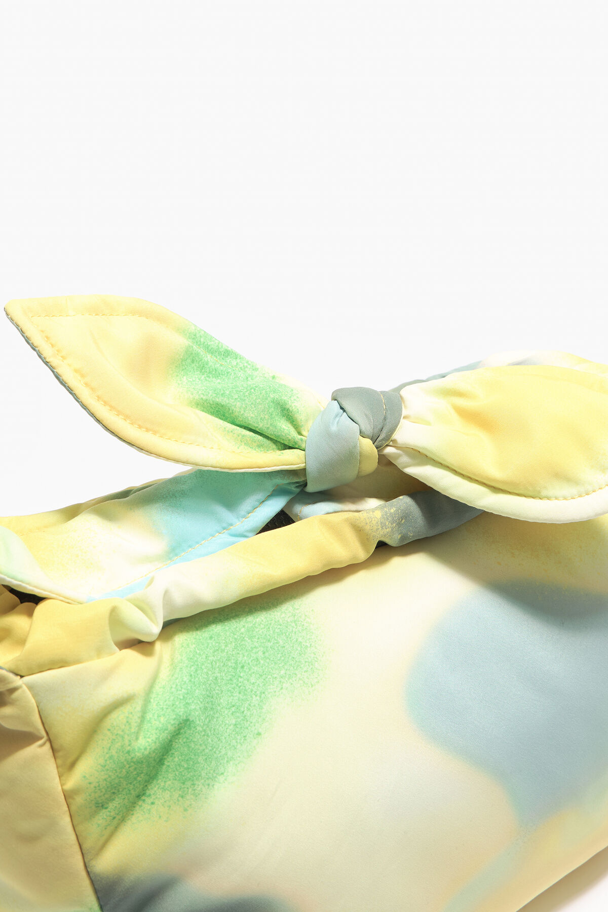 Bolso hobo L nylon print Camouflage Spray caqui