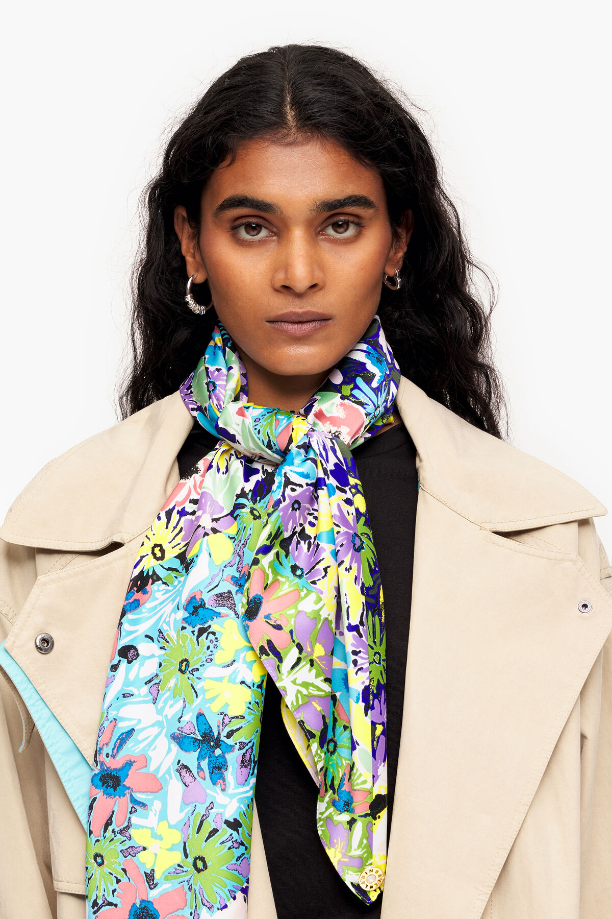 Pañuelo flores geométrico verde