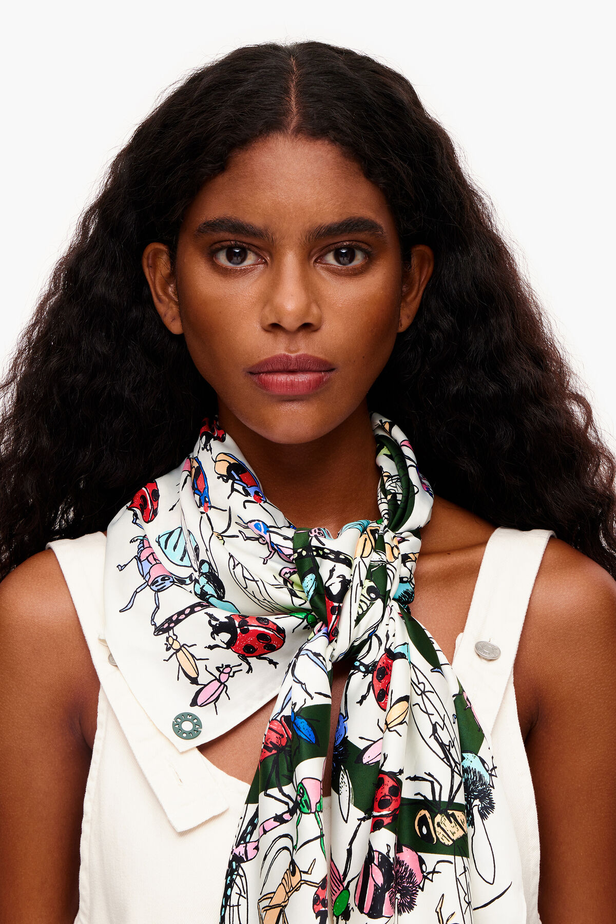 Pañuelo insectos y logo blanco roto