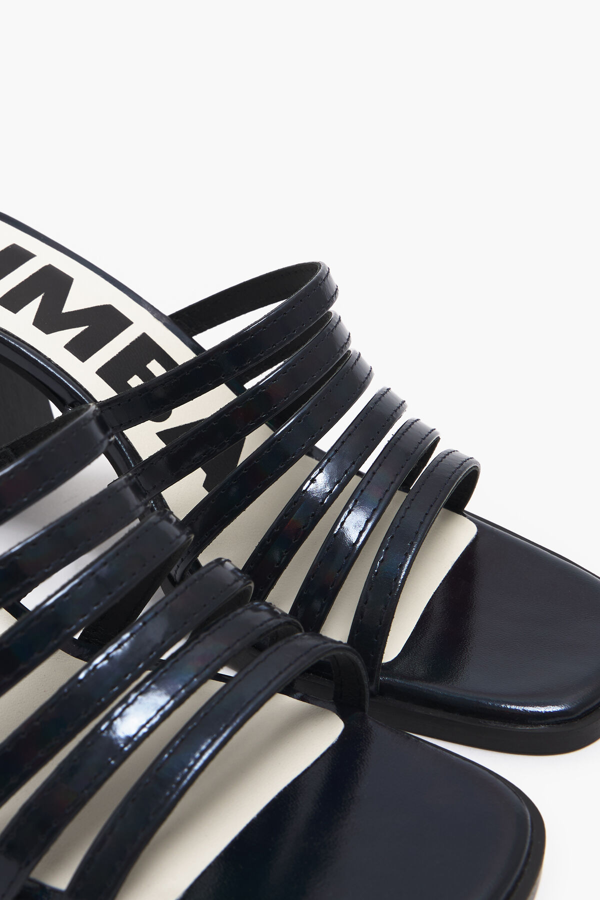 Sandalia tacón tiras piel negra