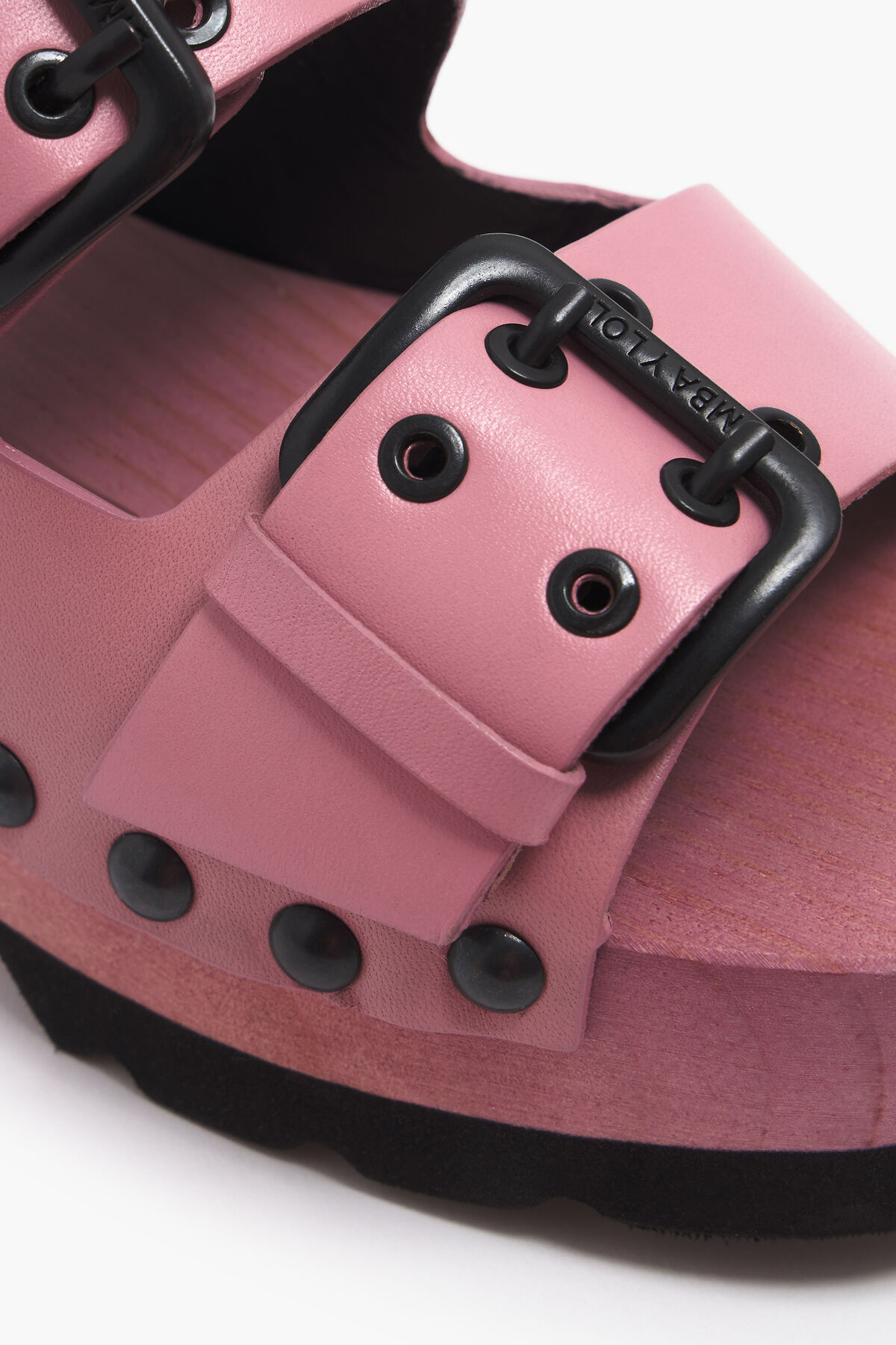 Sandalia tacón piel rosa