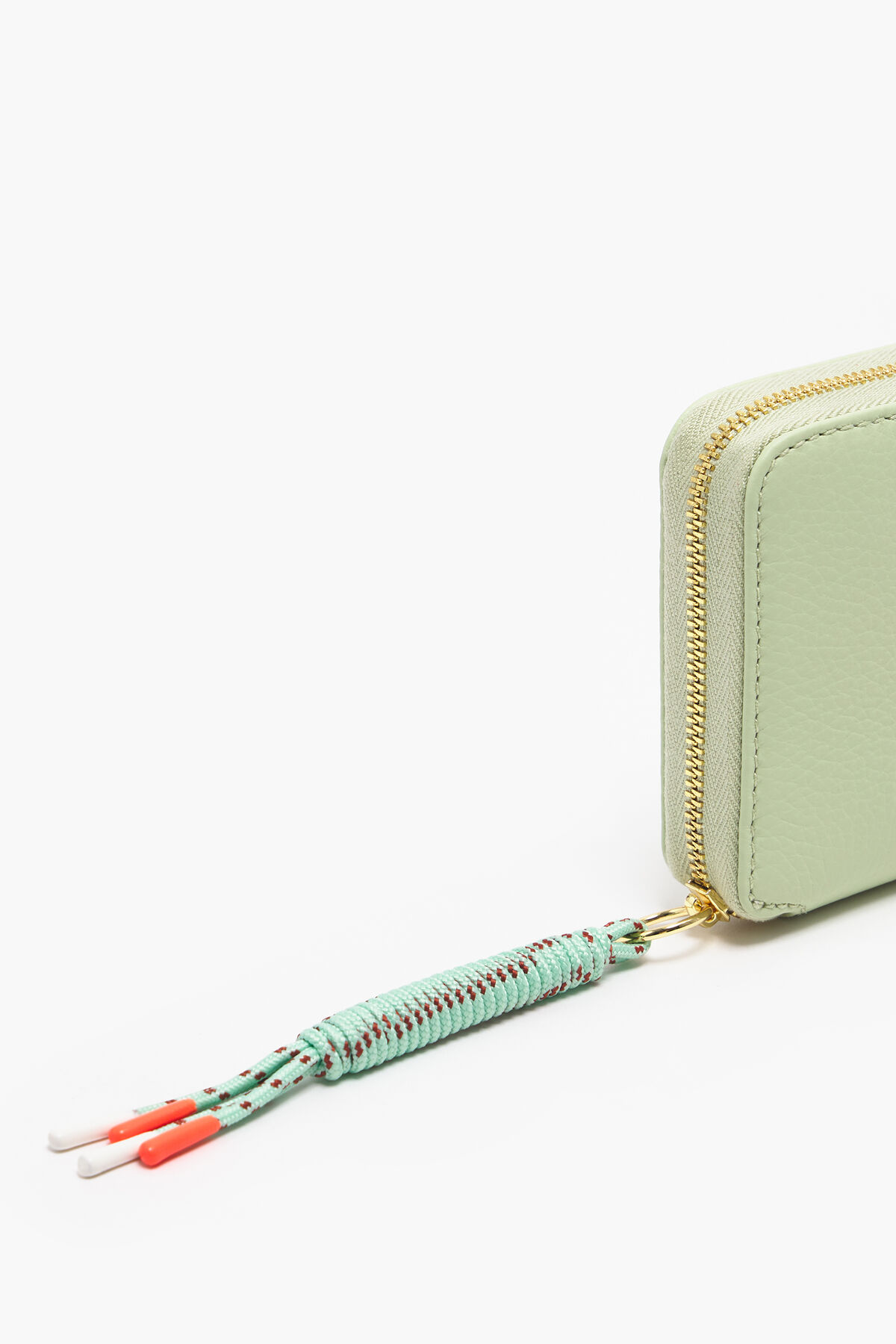 Billetera libro piel verde pastel