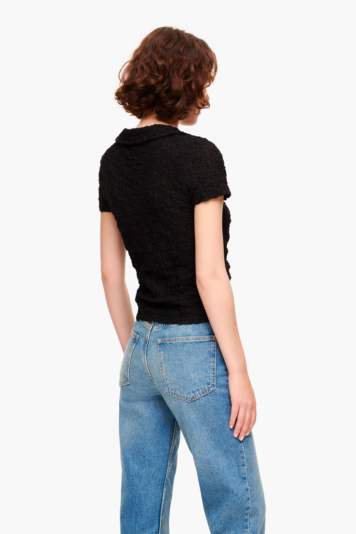 Camiseta textura botones negra