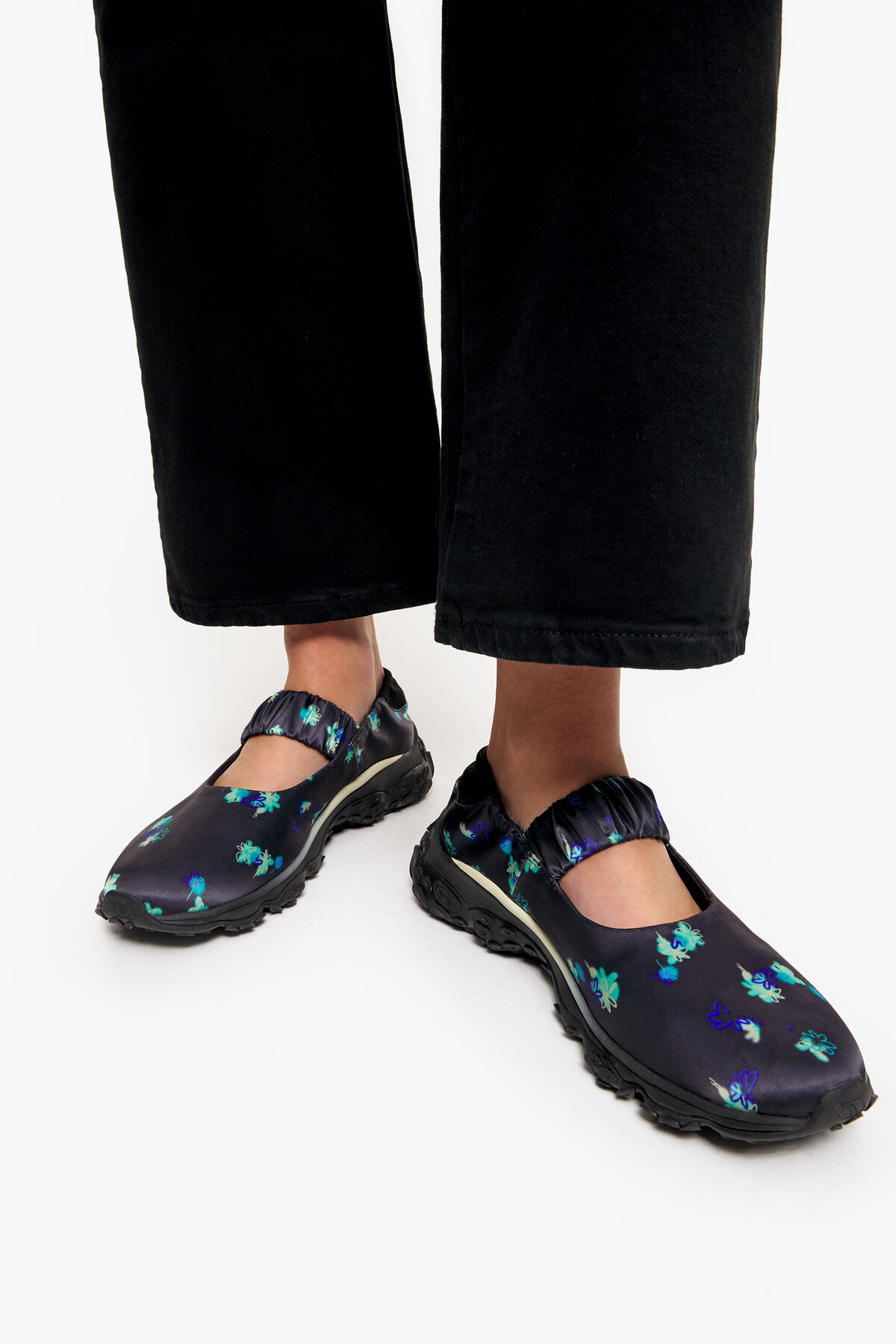 Bailarina runner pulpo print Spray Flowers gris