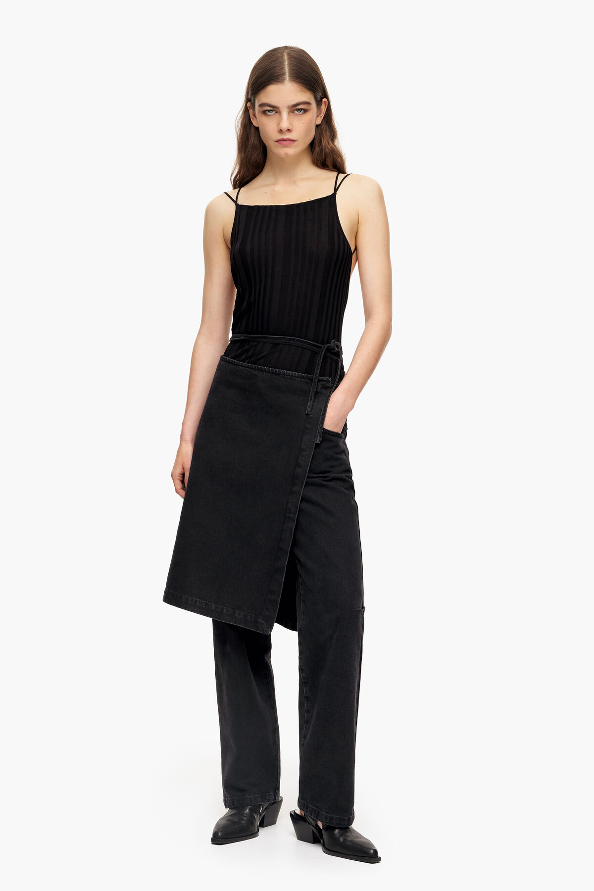 Conjunto denim falda pantalón negro lavado