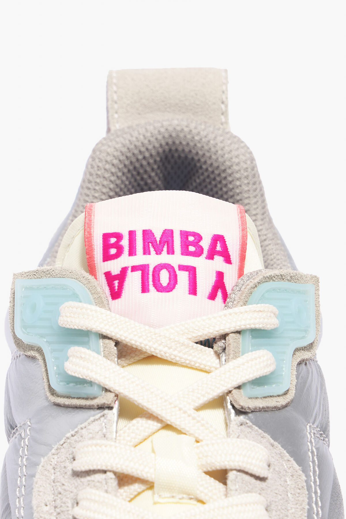 Deportiva Jogger plateada