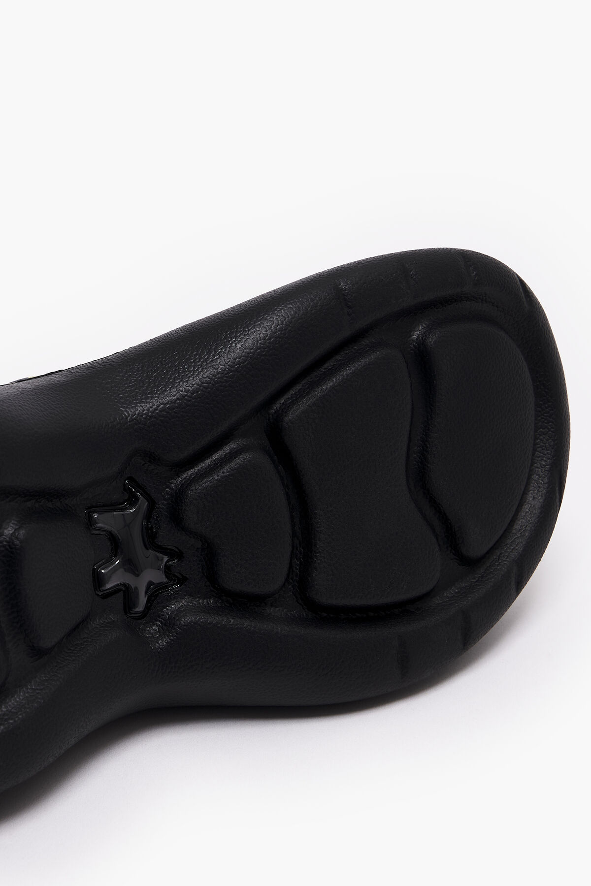 Chancla plataforma print Acrylic Flowers negra