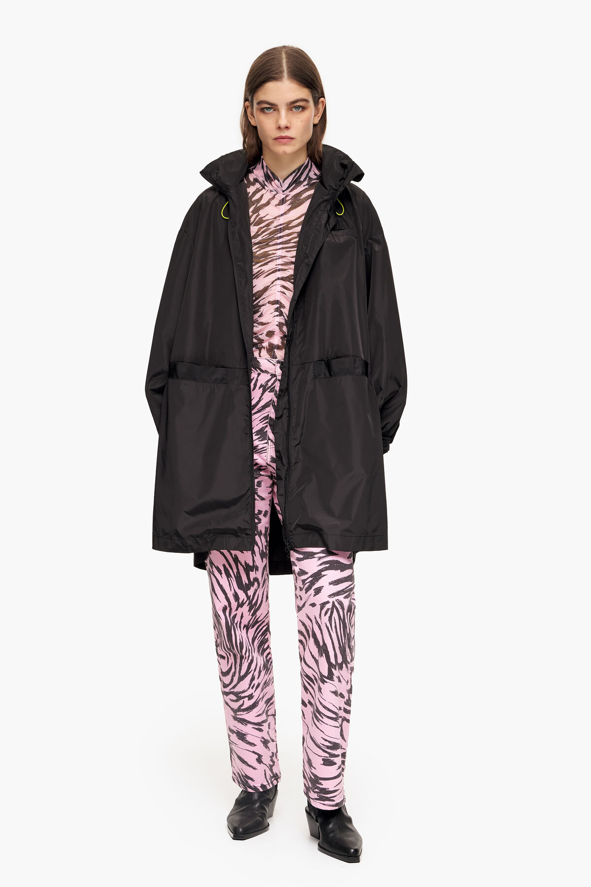 Gabardina evasé negra